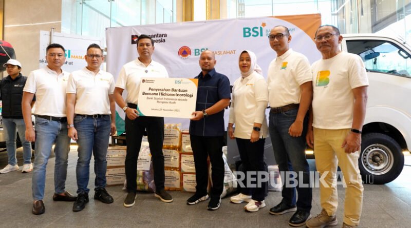 BSI Serahkan Bantuan Tanggap Darurat untuk Masyarakat Aceh Serta Percepat Pemulihan Layanan
